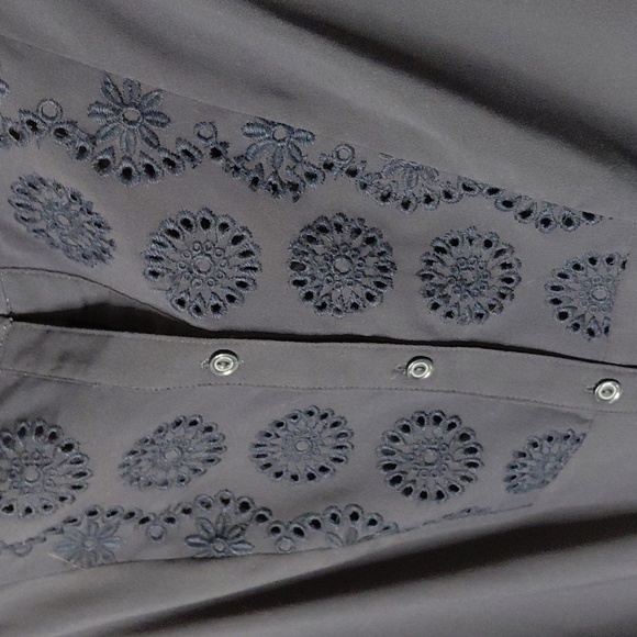 LOFT Tops - Ann Taylor LOFT Navy Blue Sleeveless Fitted Blouse with Mandarin Collar Size SP